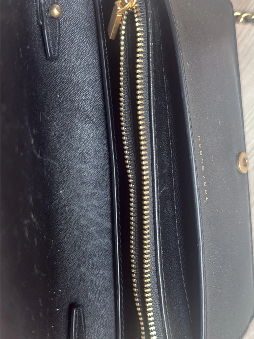 Tory Burch compact quilted